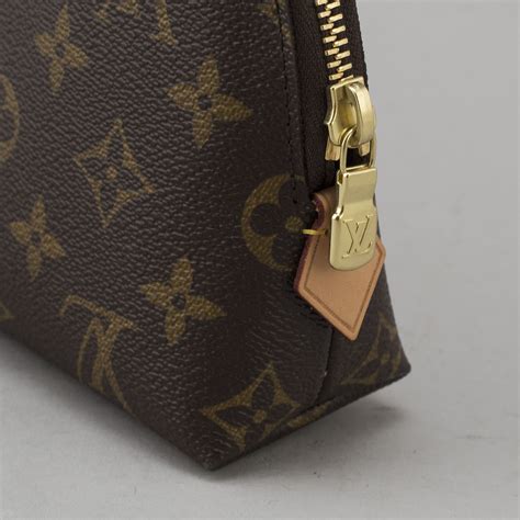 cosmetic pouch gm louis vuitton|louis vuitton vintage cosmetic bag.